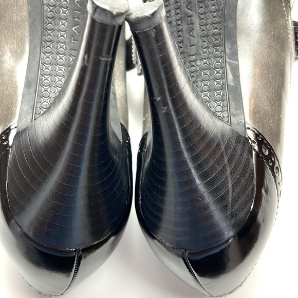 TAHARI GRAY & BLACK MARY JANE HEELS - Picture 7 of 7